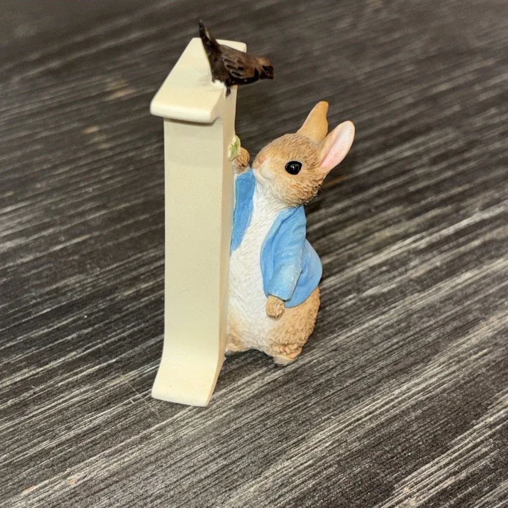 Peter Rabbit Alphabet Figurine Enesco 2005 Letter I Peter Rabbit A 5001